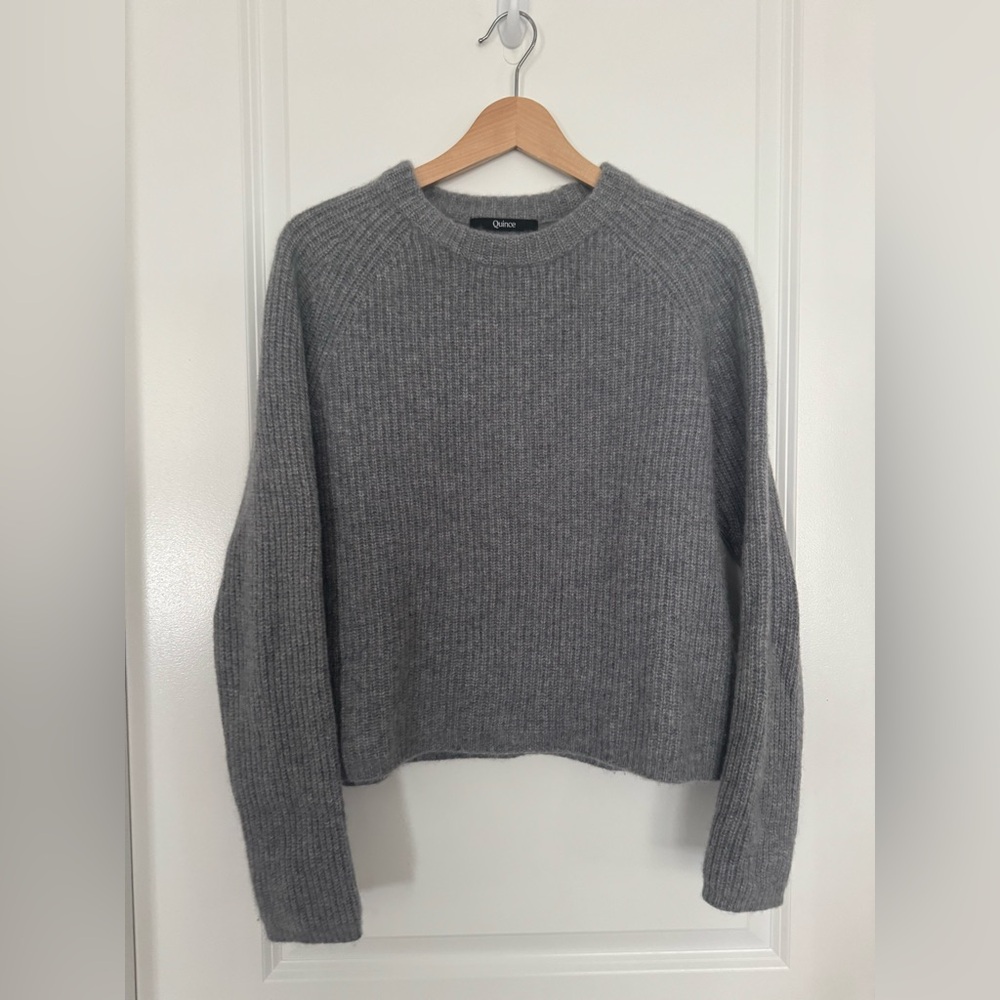 Quince Mongolia Cashmere Sweater. Grey. Size Large